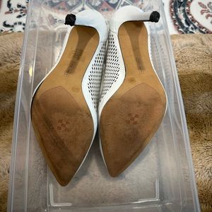 Vince Camuto white pump